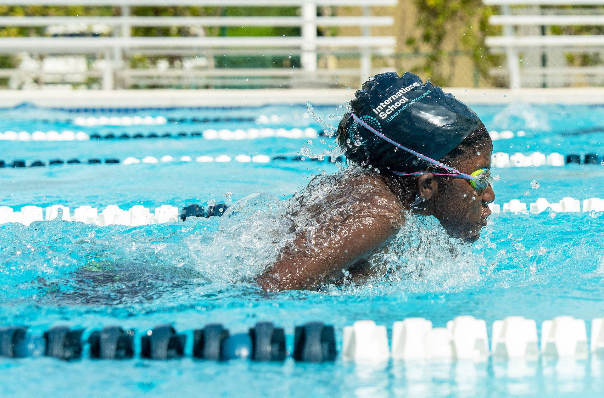 students-swimming-lessons-istci_48